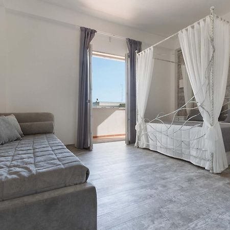B&B Le Radici Del Salento Luxury Rooms San Pancrazio Salentino Rum bild