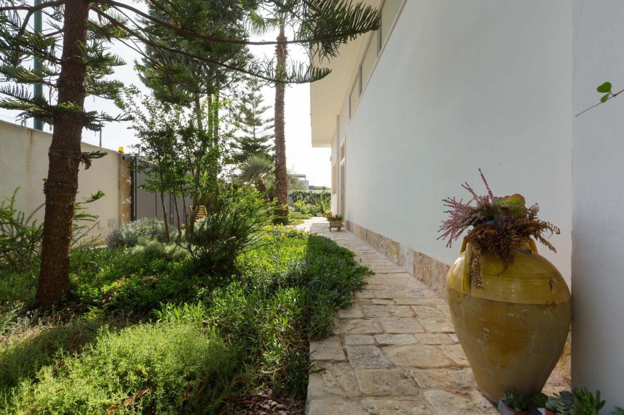 B&B Le Radici Del Salento Luxury Rooms San Pancrazio Salentino Exteriör bild