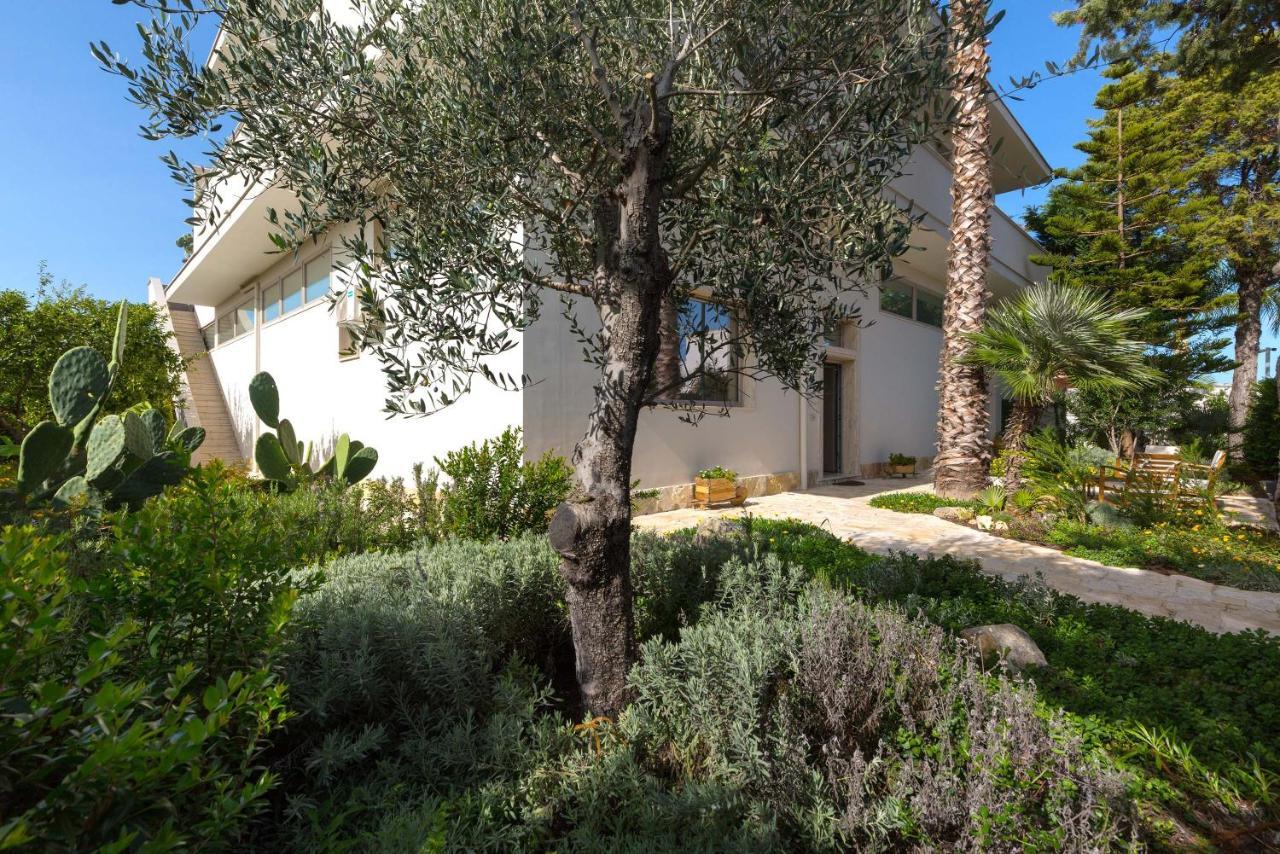 B&B Le Radici Del Salento Luxury Rooms San Pancrazio Salentino Exteriör bild